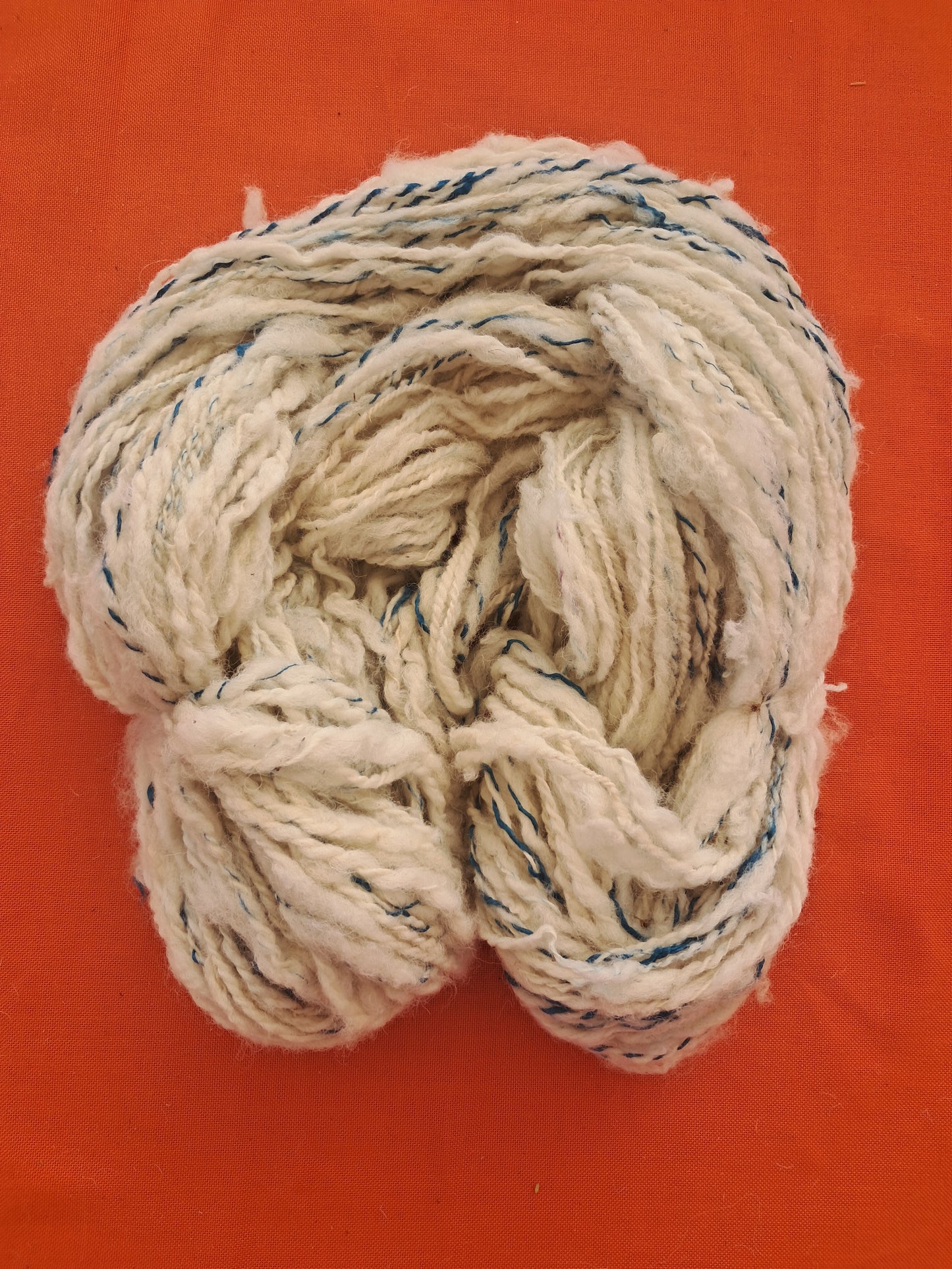 Håndspunnet ullgarn nr. 7