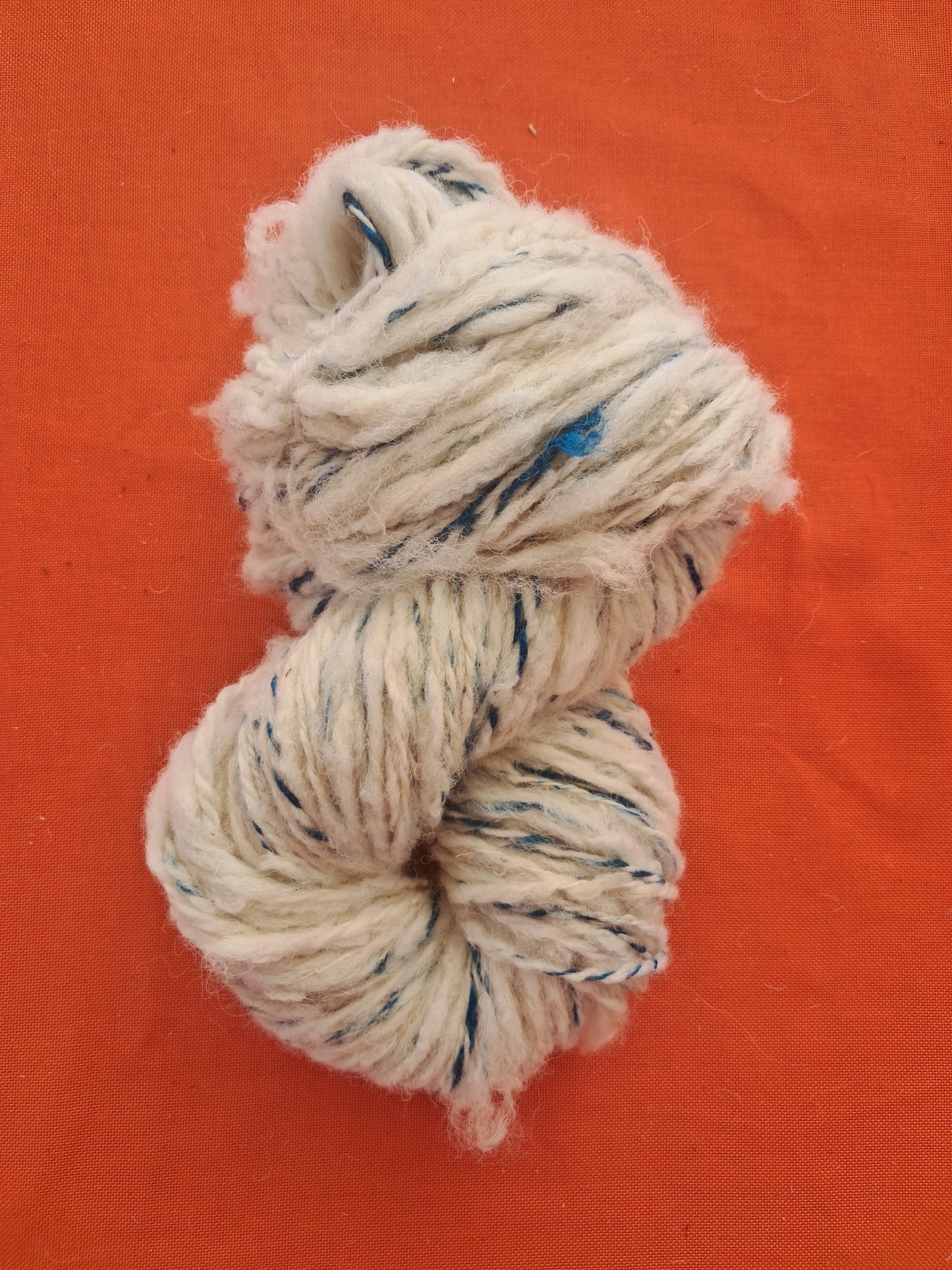 Håndspunnet ullgarn nr. 7